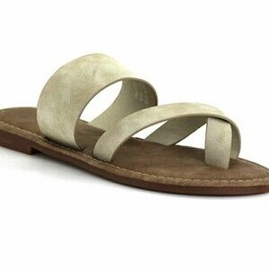 Seven7 Maldives Gold Toe Loop Flat Sandal, Size 11